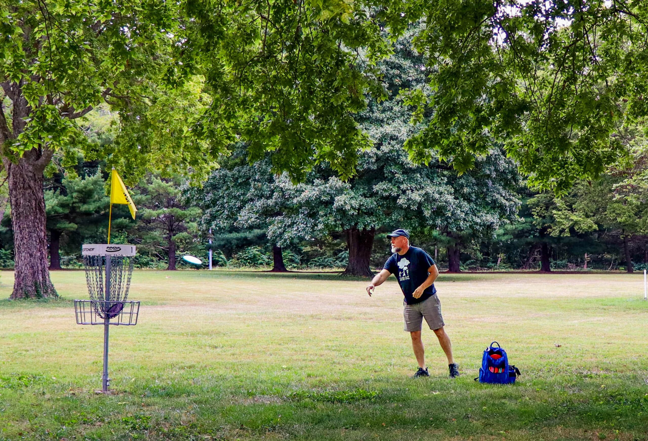 Confederate Memorial, Summer, Disc Golf, Man Throwing Disc