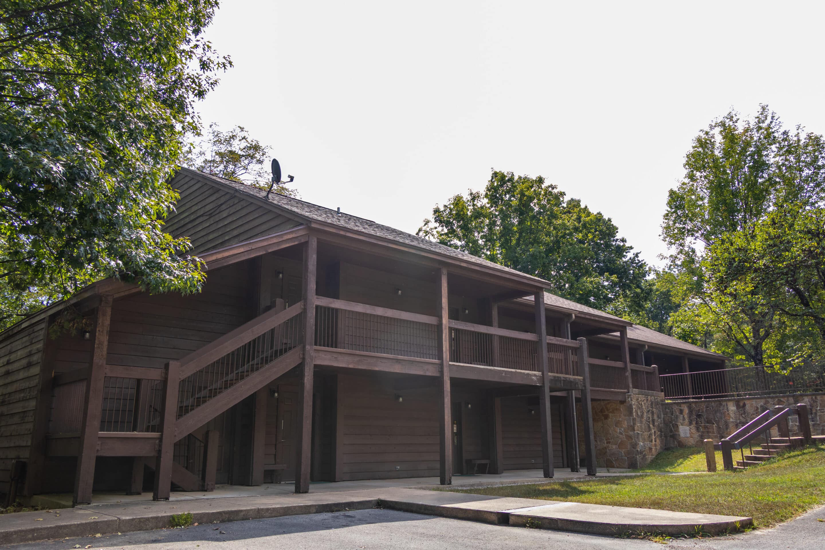 Bennett Spring, Summer, Structure, Motel