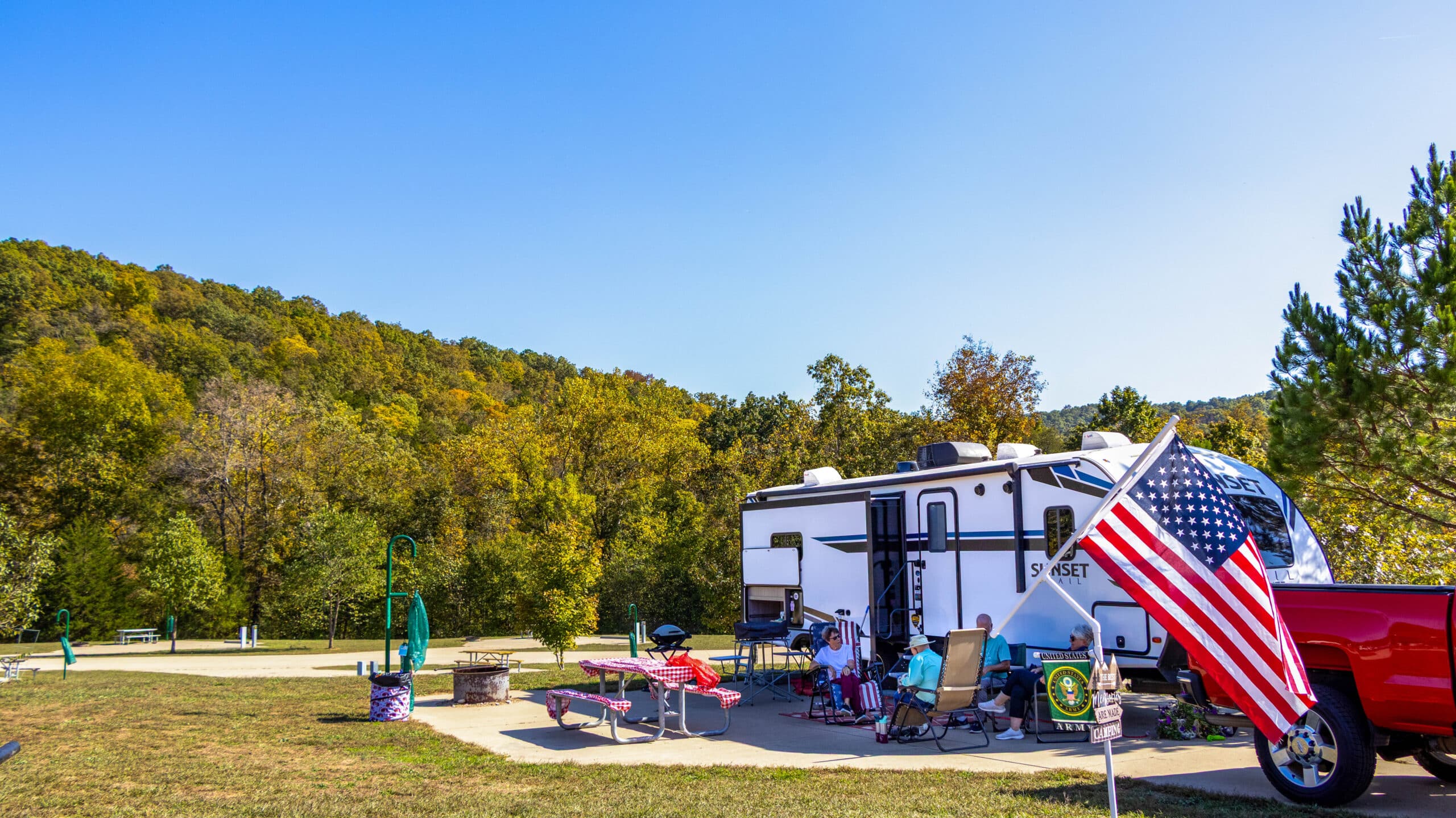 Echo Bluff State Park