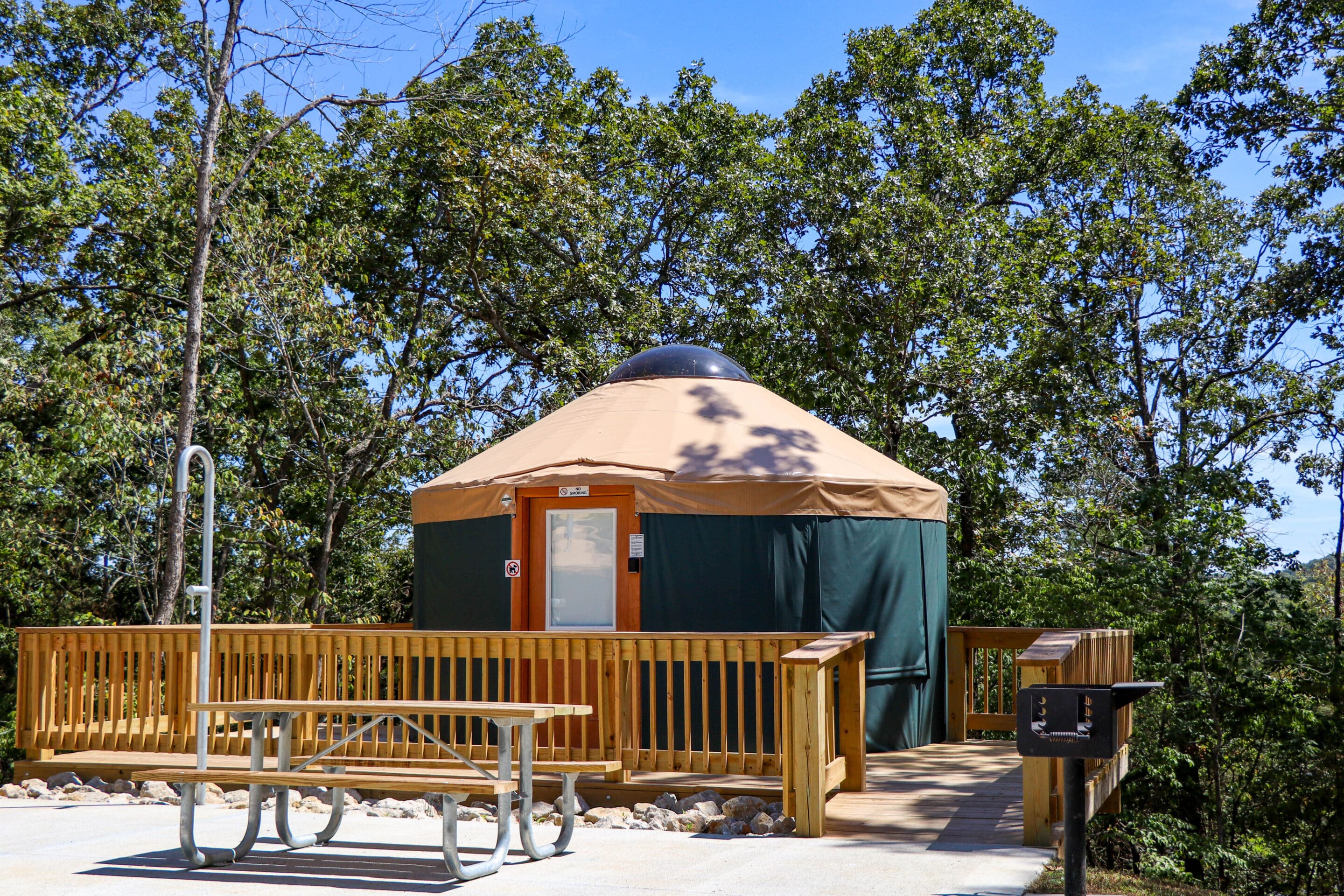 Lake of the Ozarks, Fall, Amenities, Yurt