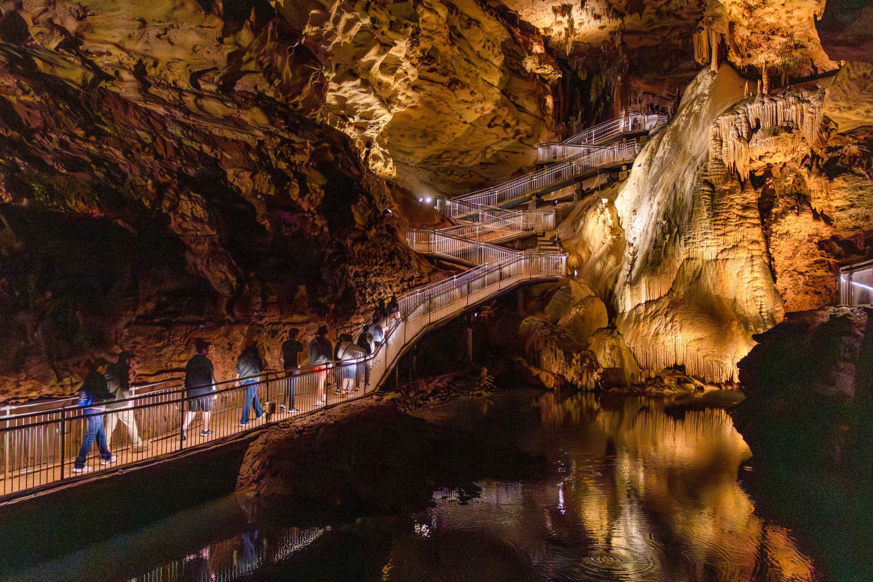 Onondaga Cave State Park