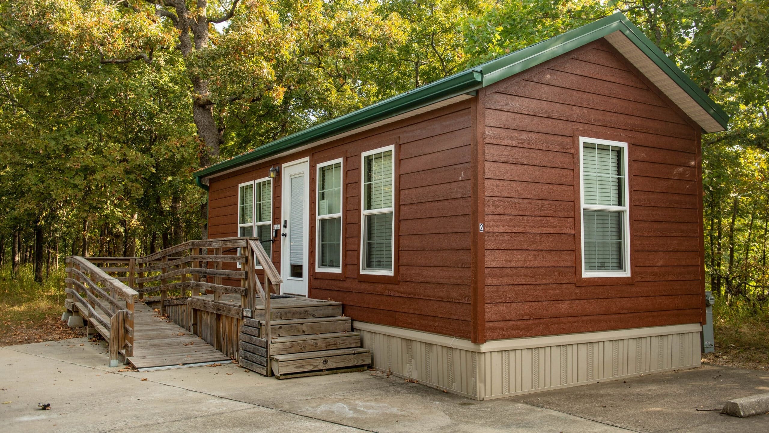 Pomme-De-Terre-Summer-Camping-Accessible-Cabin