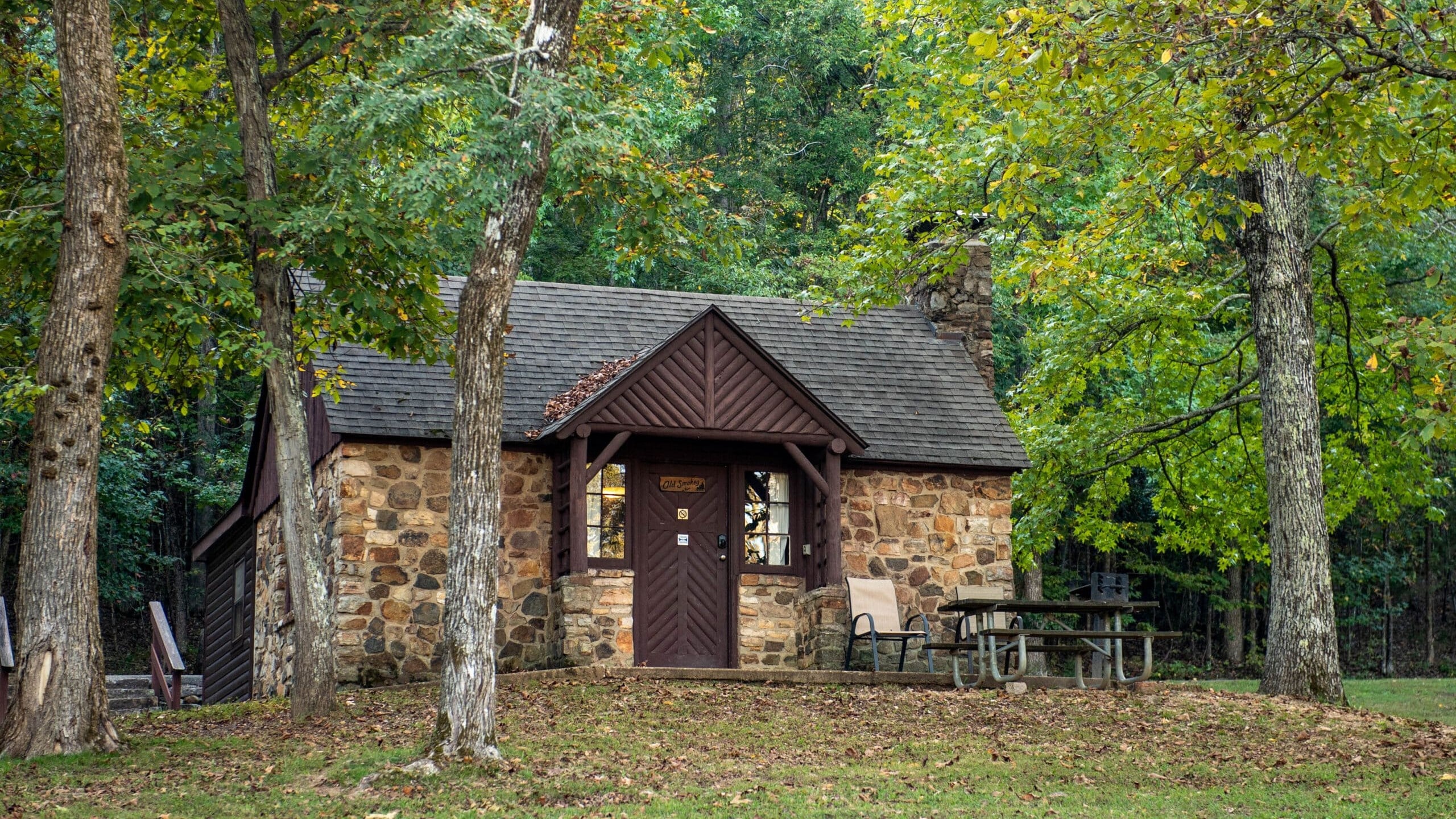 Sam-A.-Baker-Fall-Amenities-Cabin