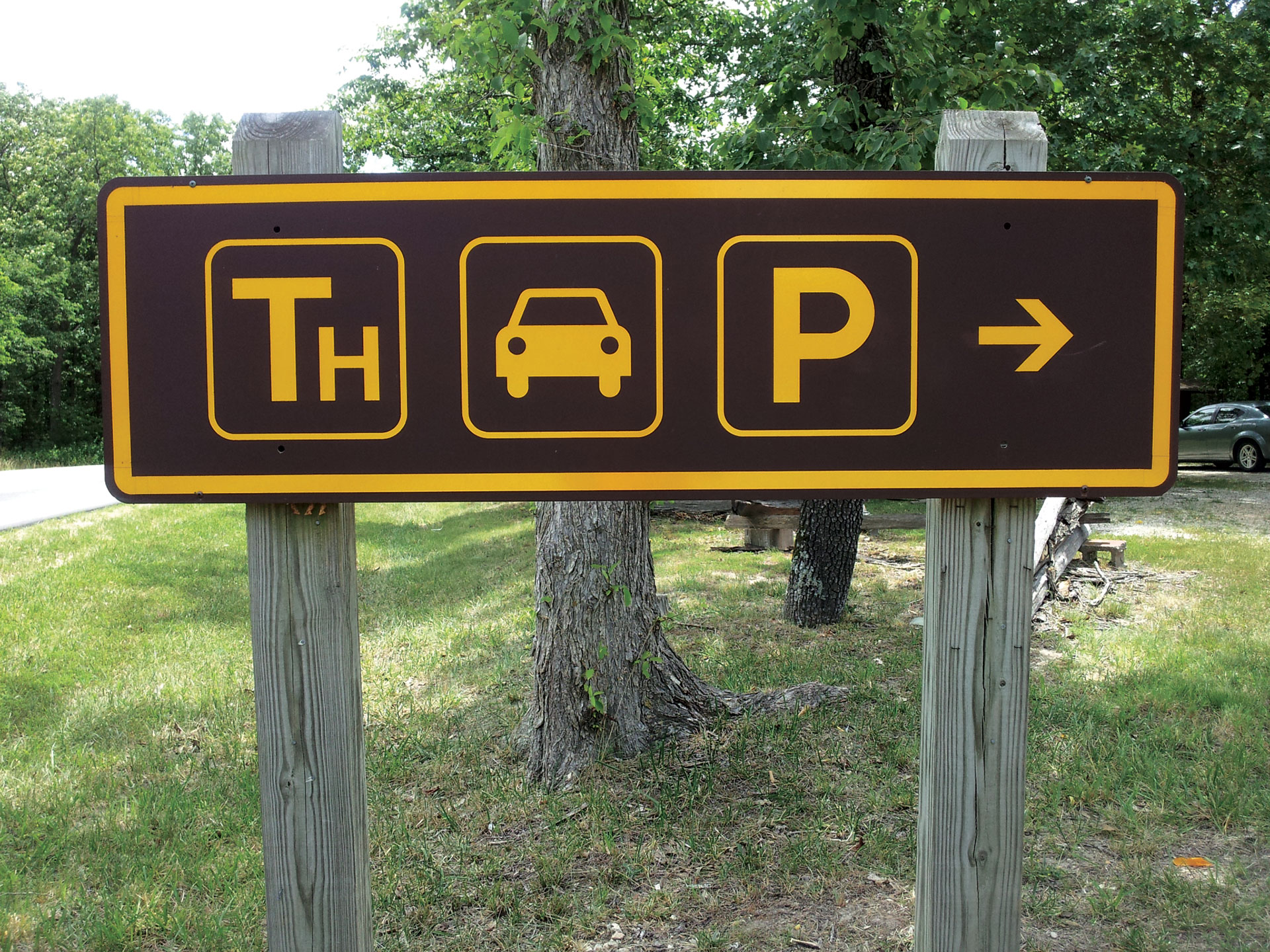 Trail icons sign